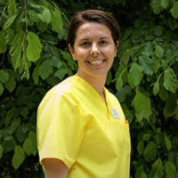 04_Biljana_Pflegende_Bienen_Team_300px-min 04_Biljana_Pflegende_Bienen_Team_300px-min