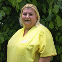 11_Snjezana_Pflegende_Bienen_Team_300px-min 11_Snjezana_Pflegende_Bienen_Team_300px-min